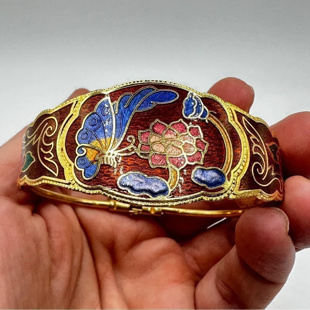 Beautiful cloisonné butterfly‎ and flower clamp hinged bracelet!
